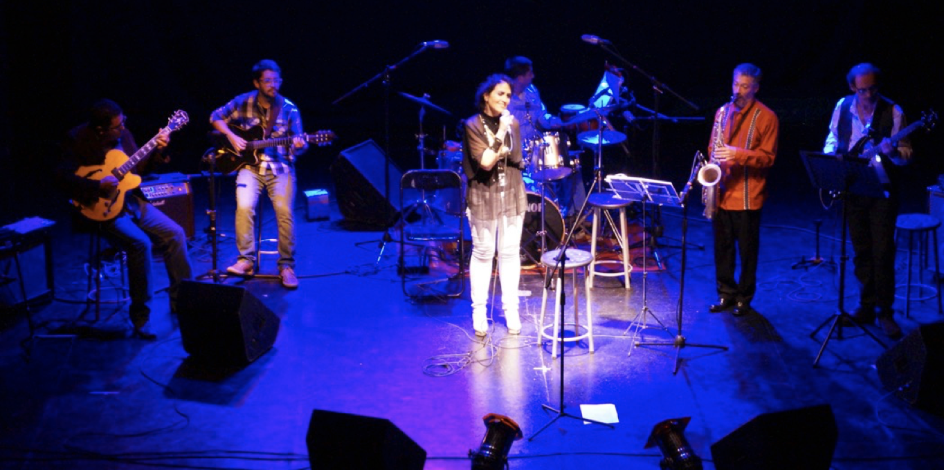 Vero Garay y banda en Teatro Oriente · Marea Alta