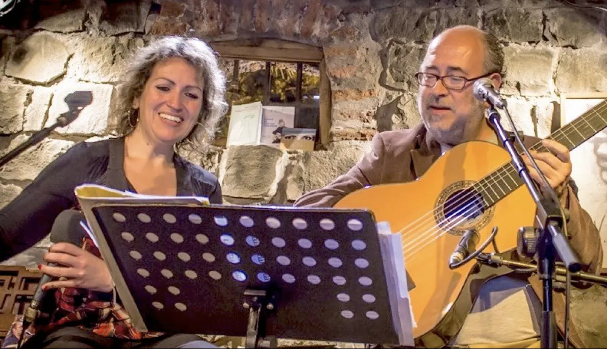 Vero Garay en Mesón Nerudiano · homenaje a Violeta Parra · Santiago
